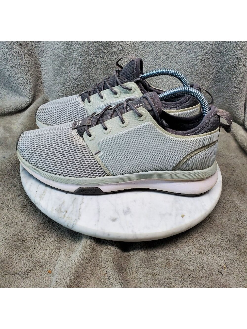 Kuru Shoes Womens Size 8 Atom Cloud Gray & Sage Green Athletic Sneakers *Read*
